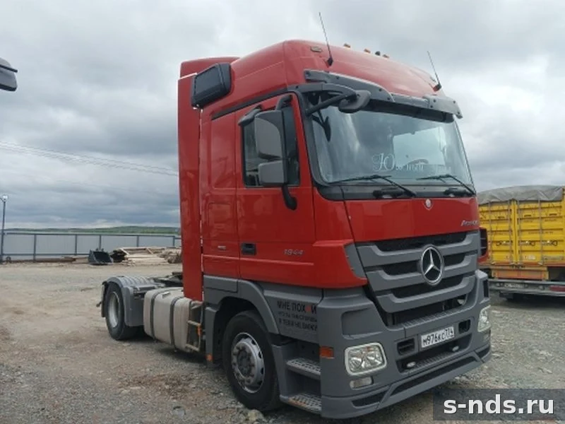 MERCEDES-BENZ