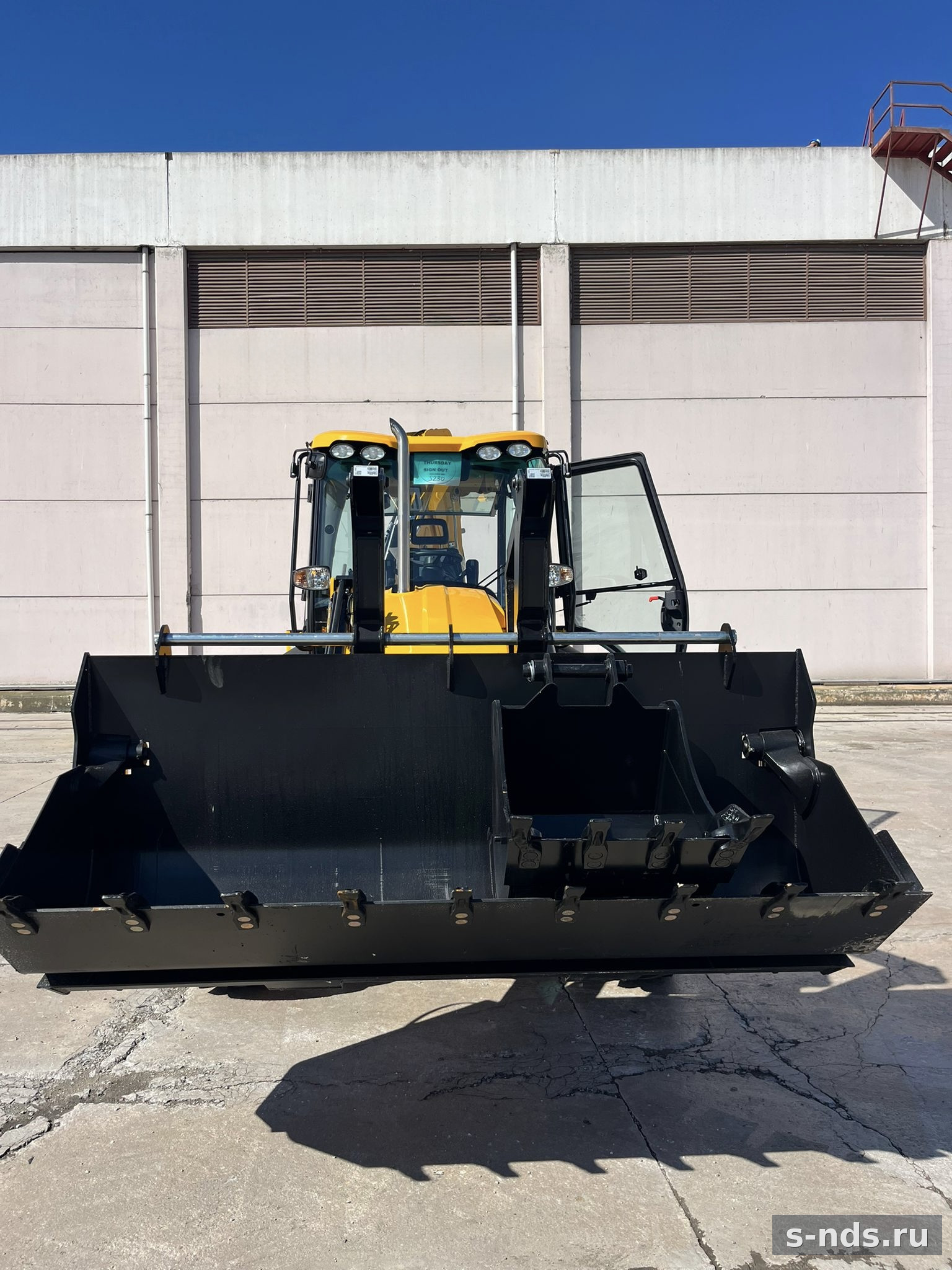 JCB 4CX