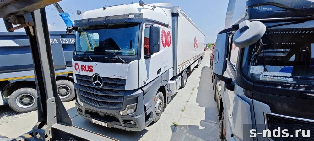 MERCEDES-BENZ
