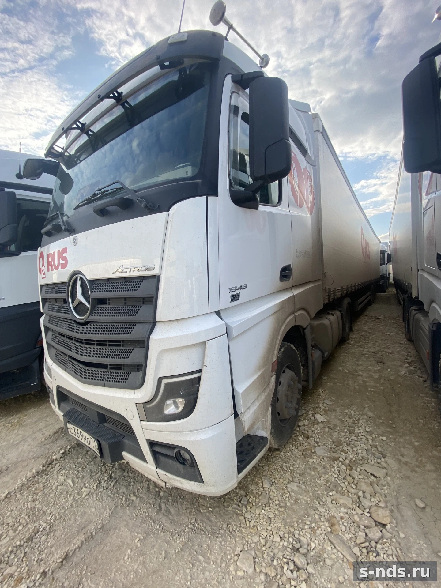 MERCEDES-BENZ