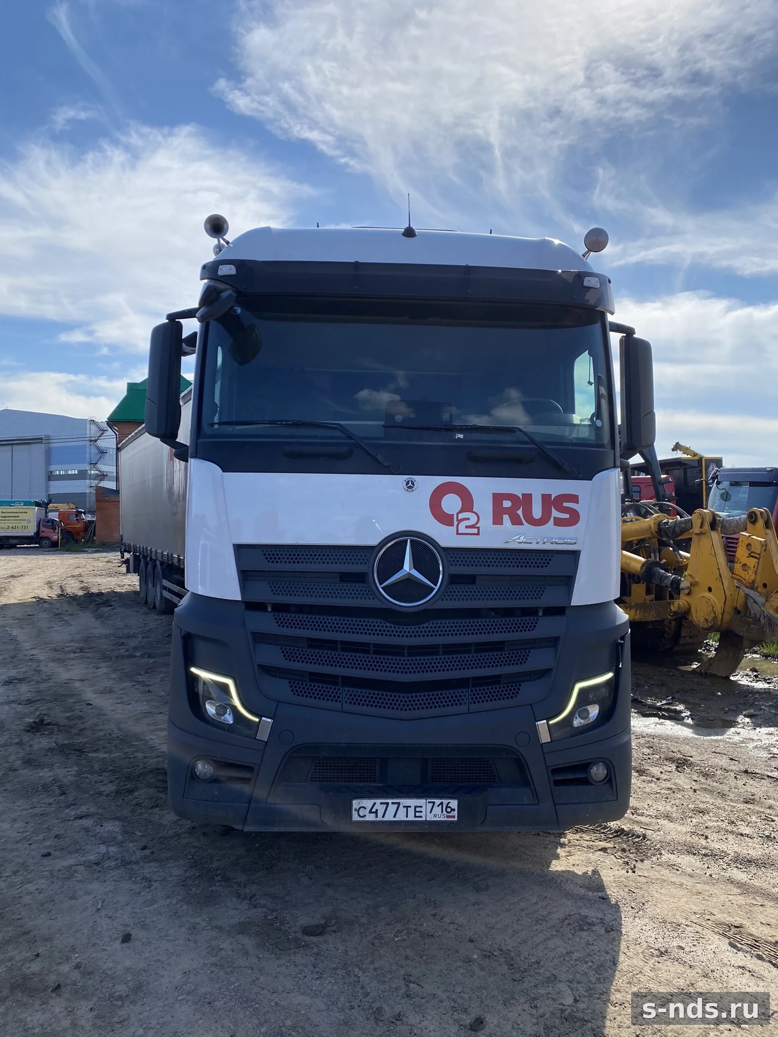 MERCEDES-BENZ