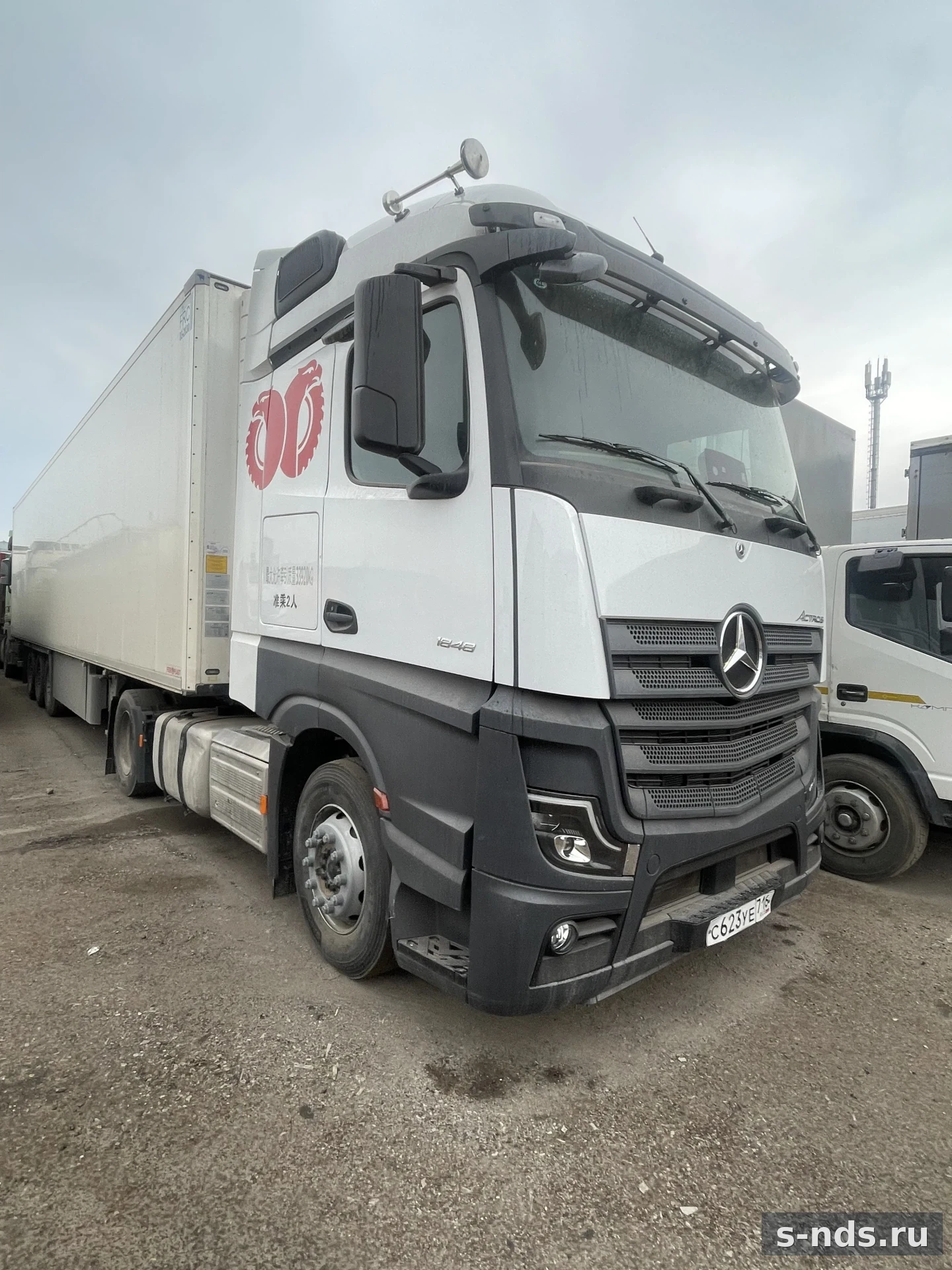 MERCEDES-BENZ