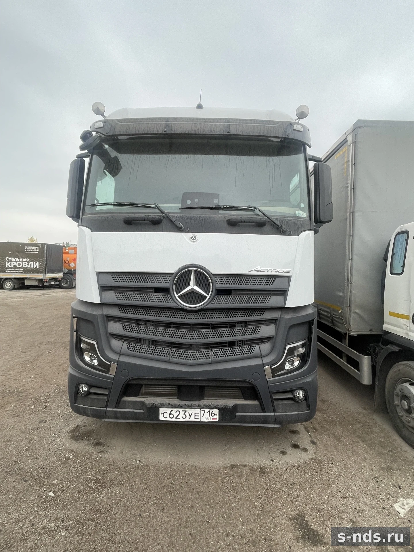 MERCEDES-BENZ