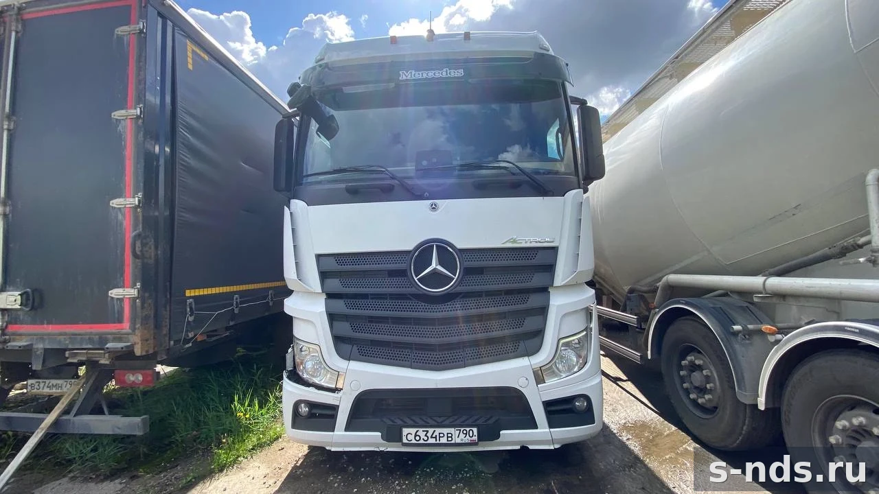 MERCEDES-BENZ