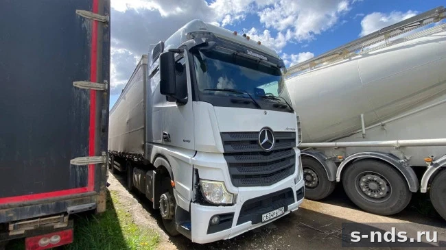 MERCEDES-BENZ