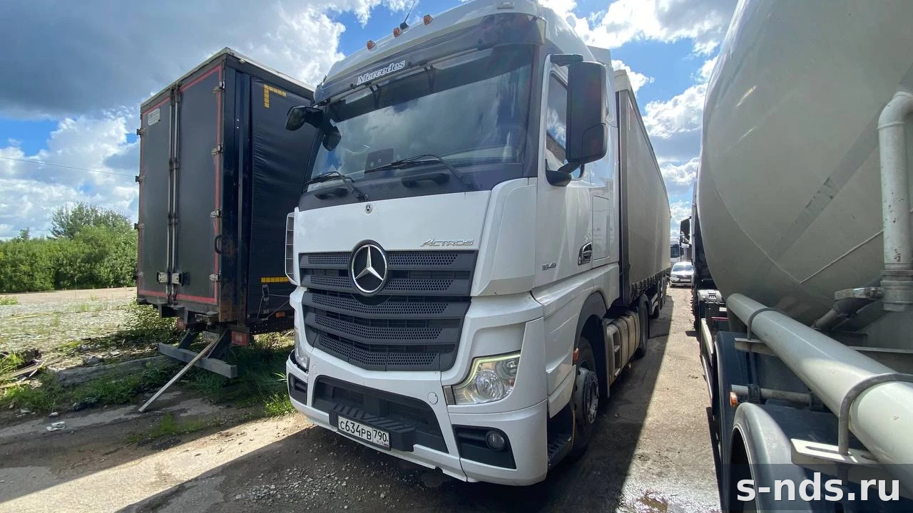 MERCEDES-BENZ