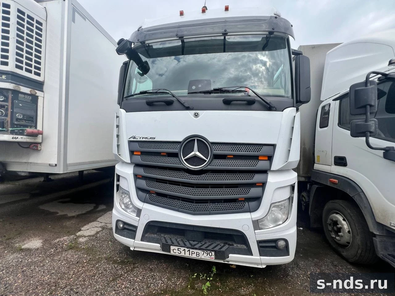 MERCEDES-BENZ