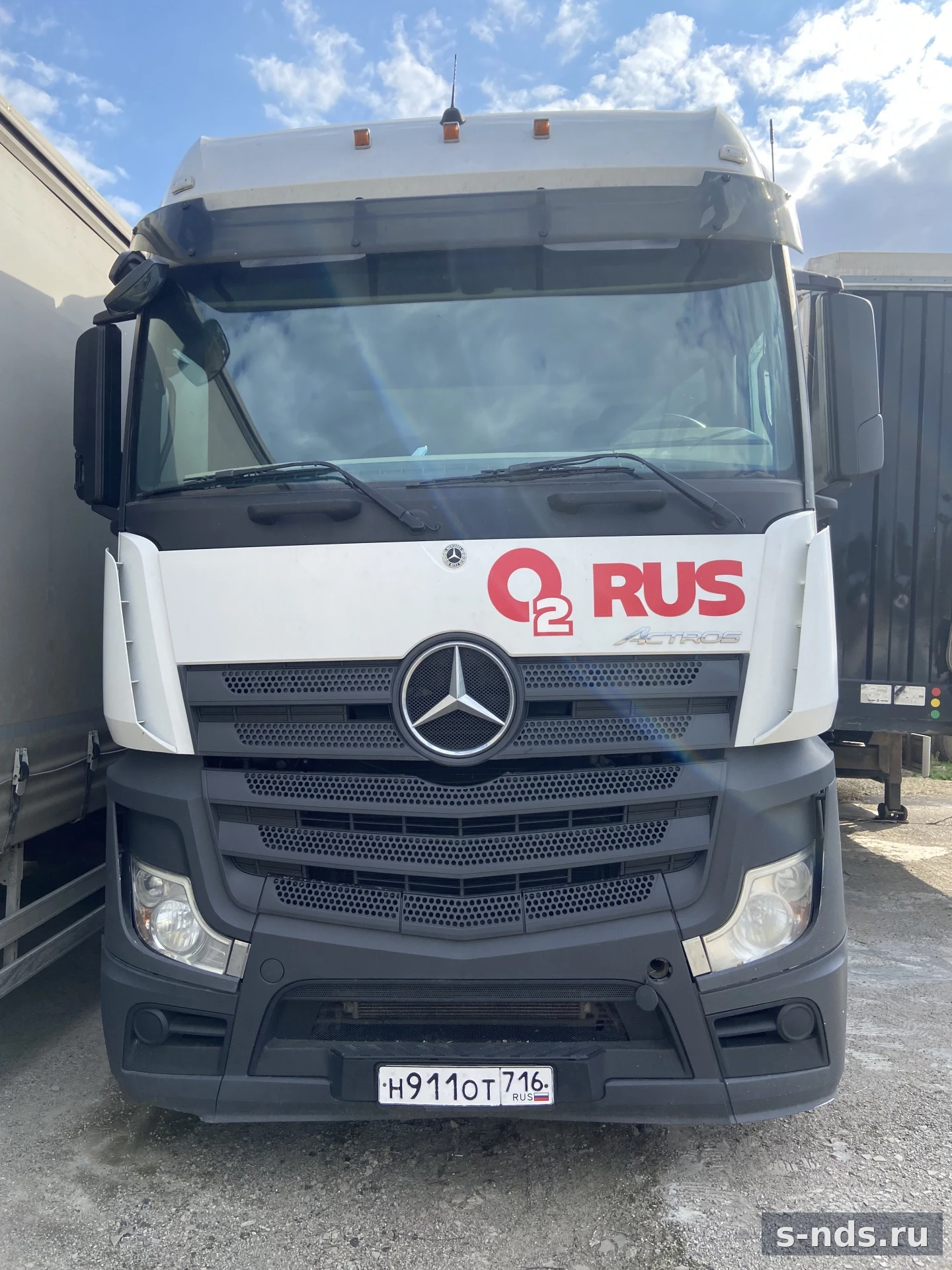 MERCEDES-BENZ