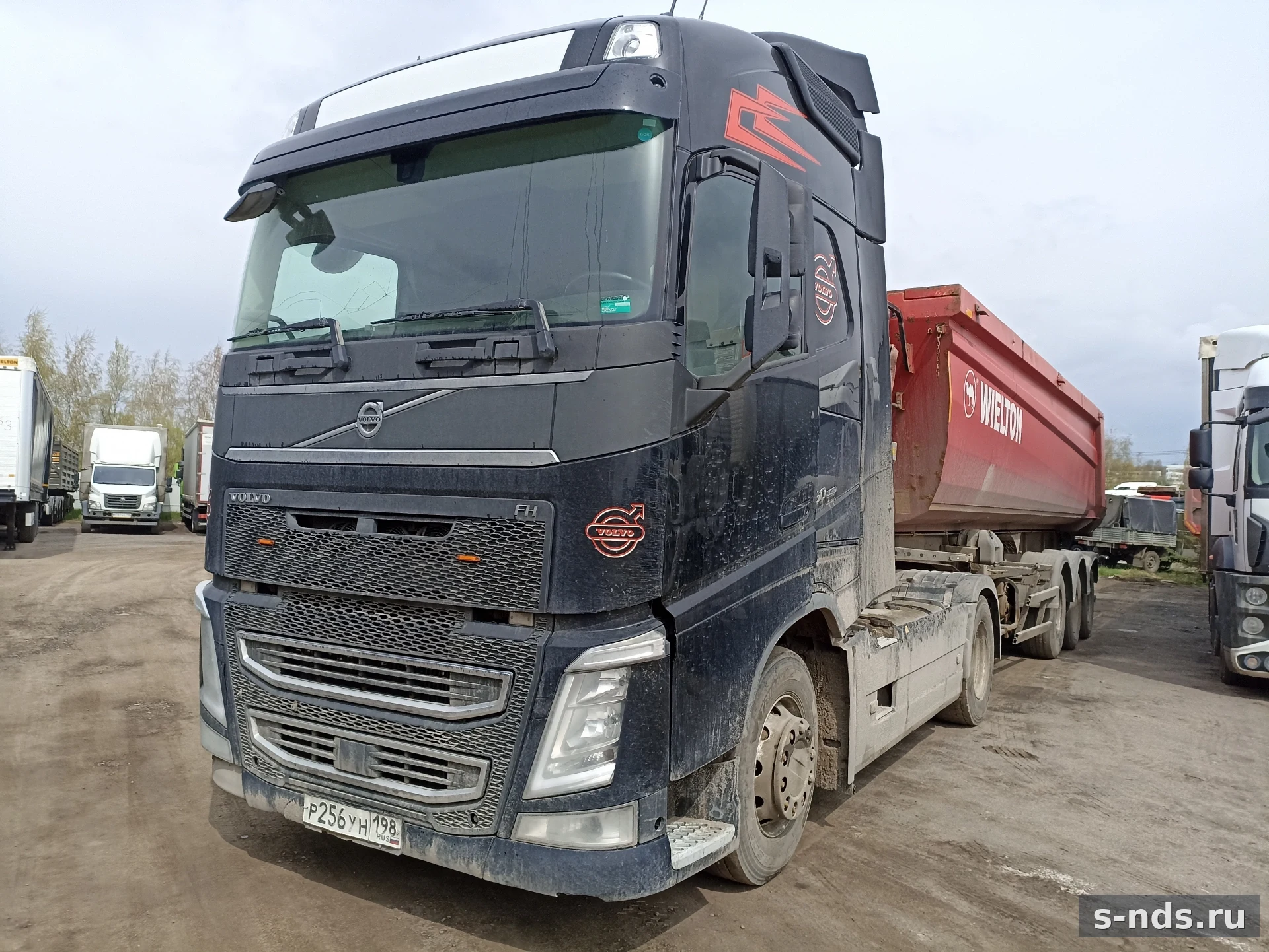VOLVO