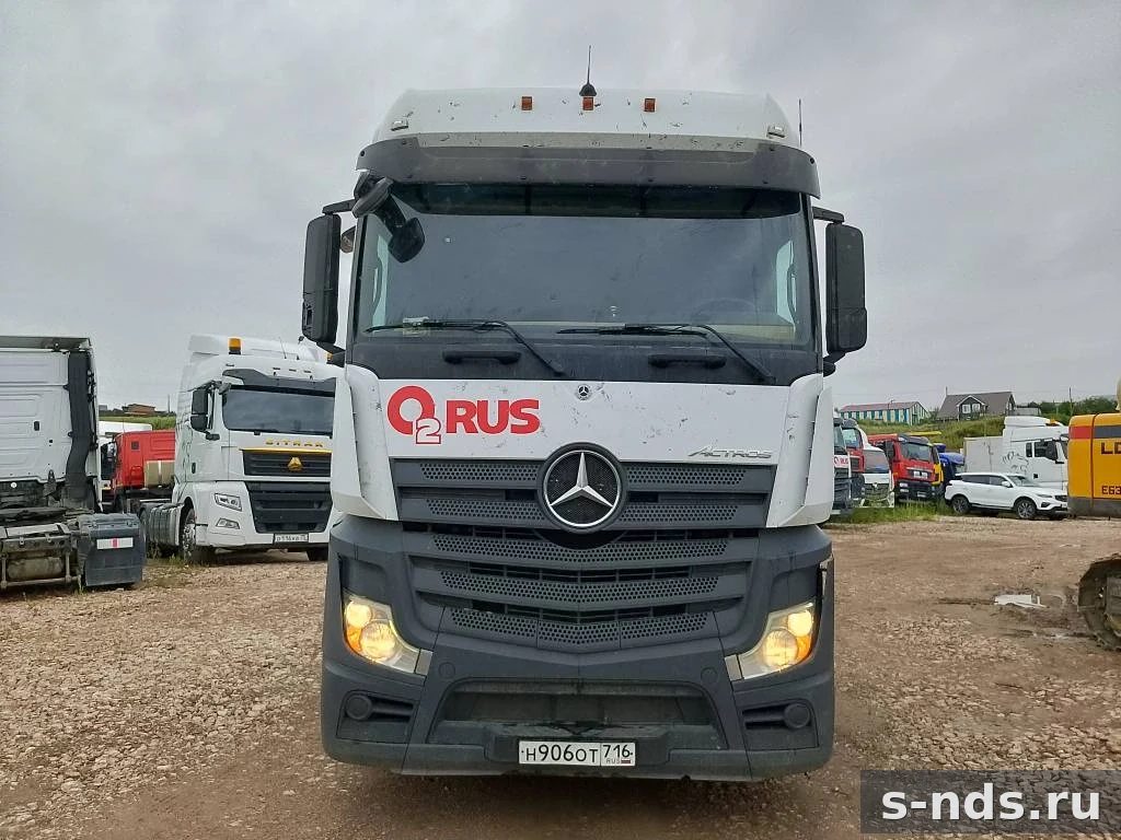 MERCEDES-BENZ