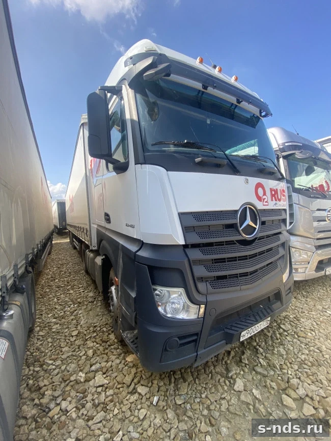 MERCEDES-BENZ