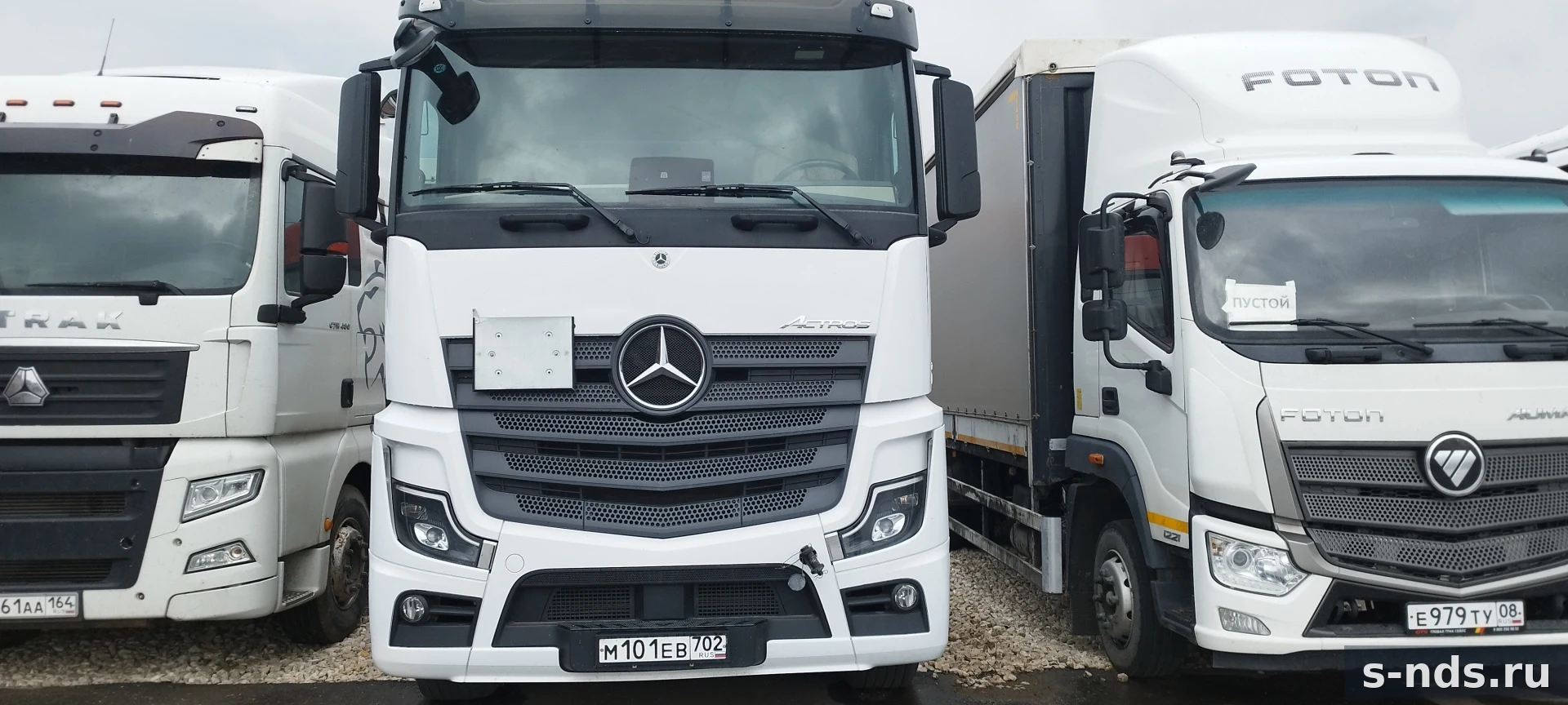 MERCEDES-BENZ