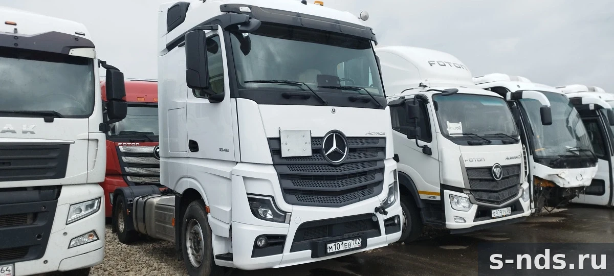 MERCEDES-BENZ