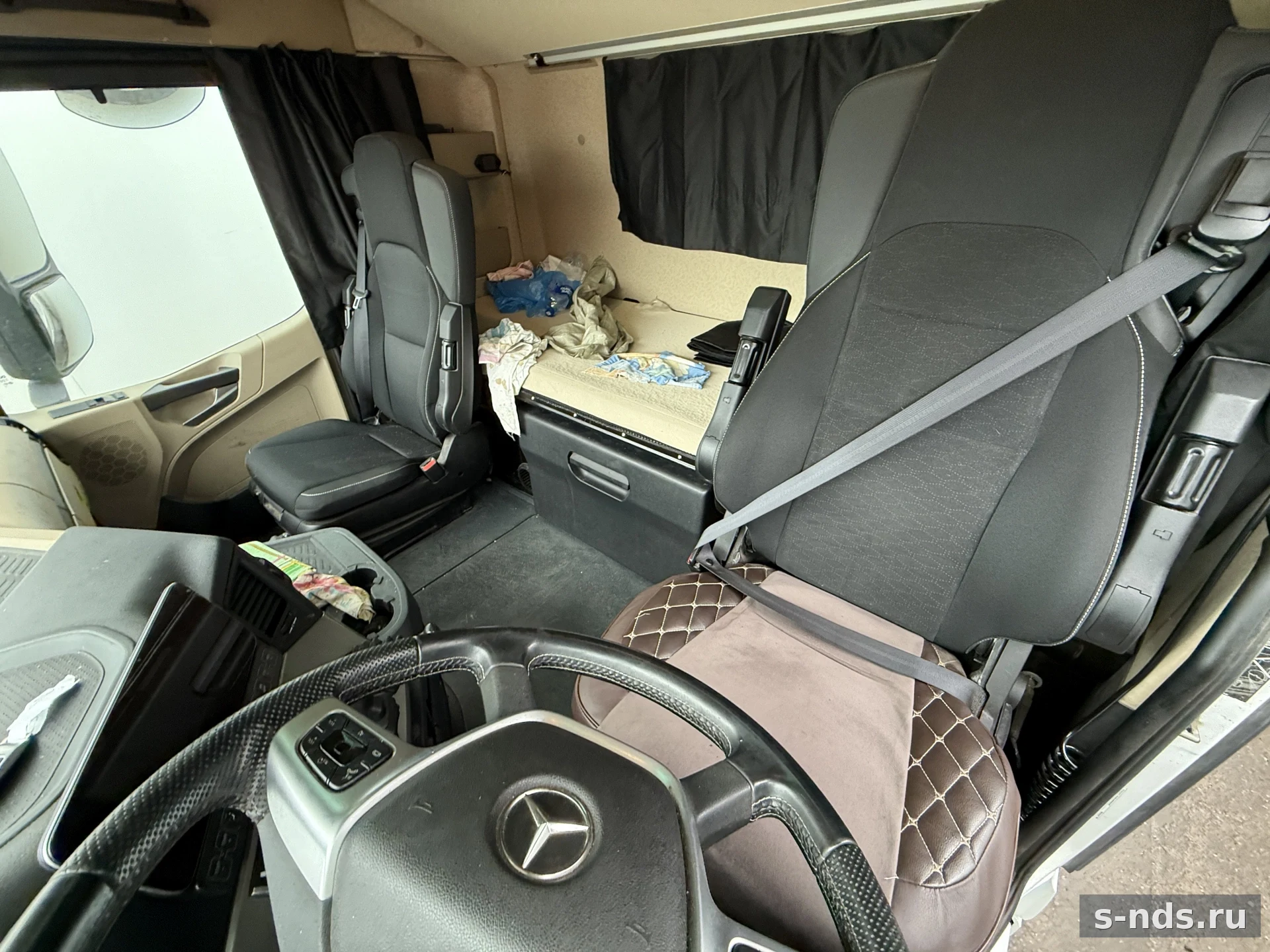 MERCEDES-BENZ