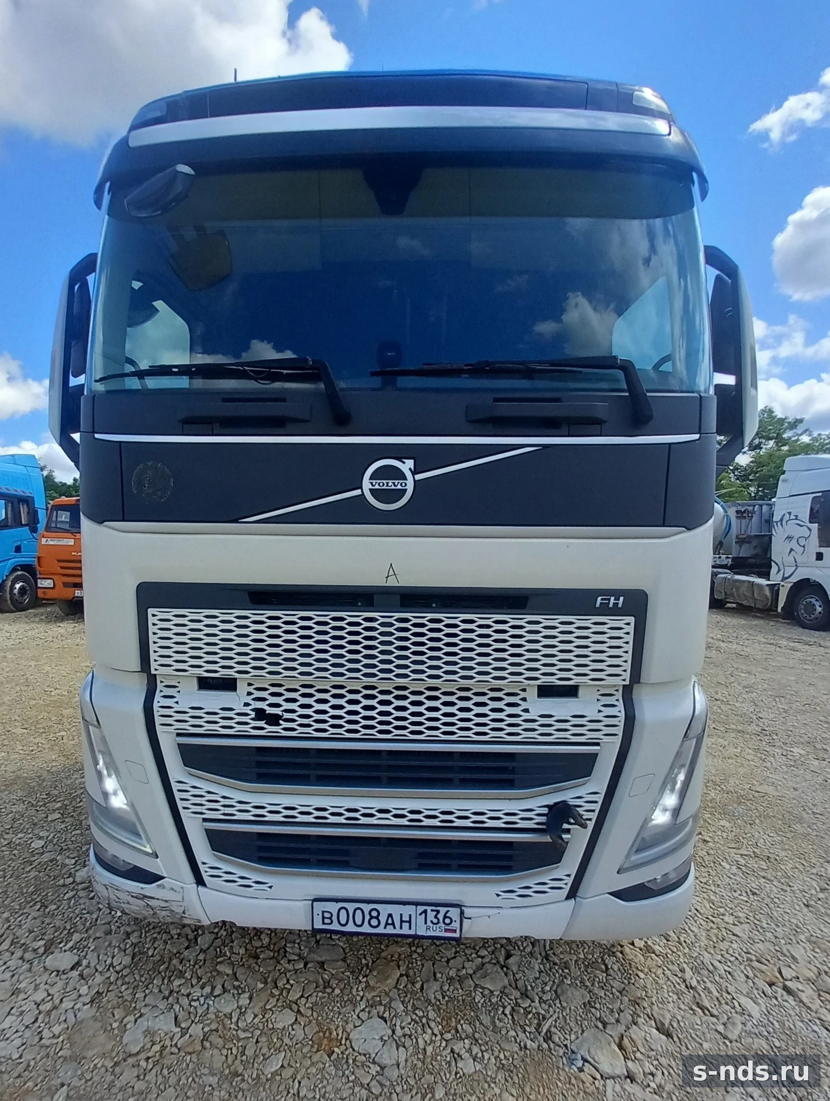 VOLVO
