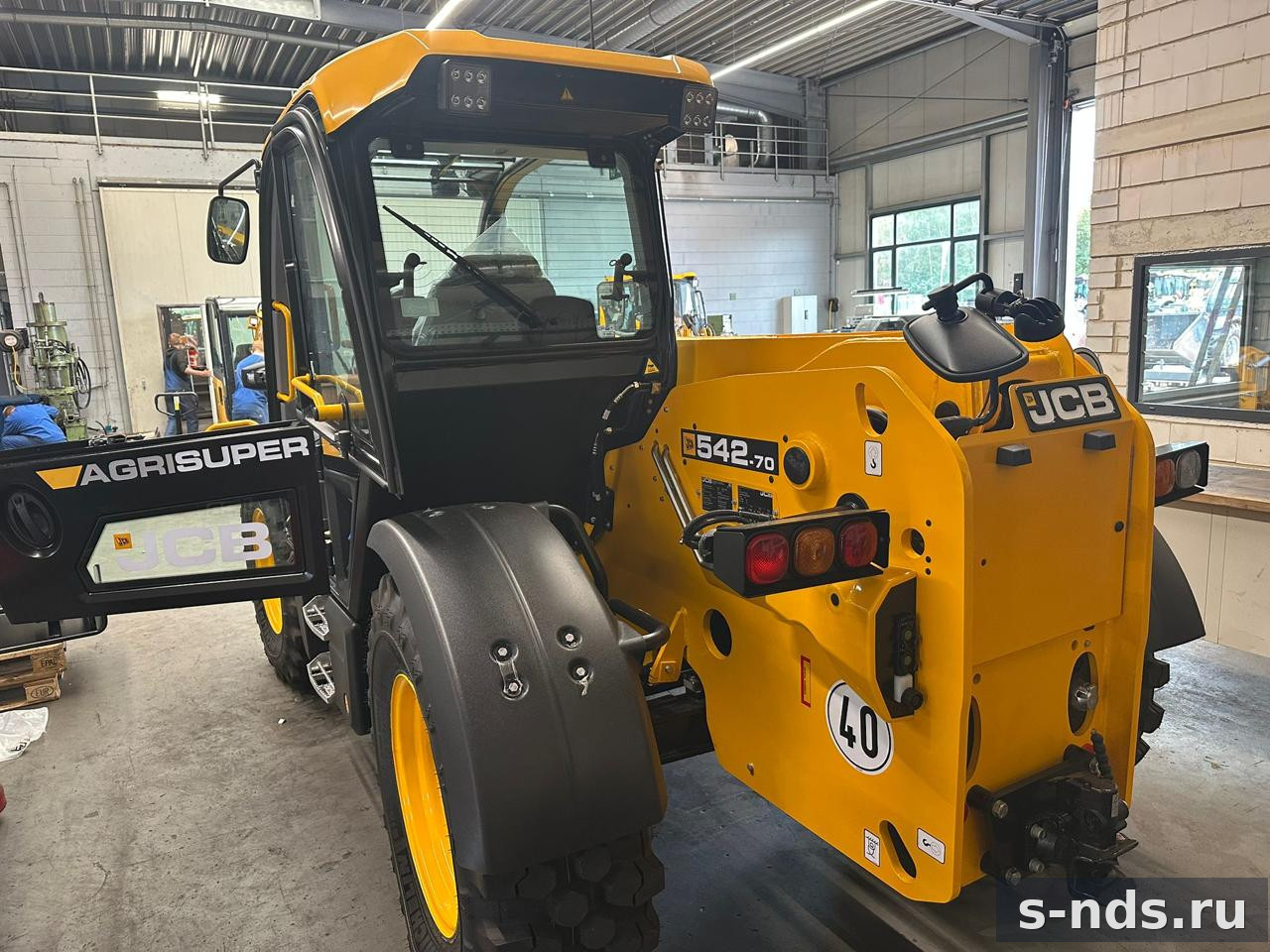 JCB 542–70 Agri Super