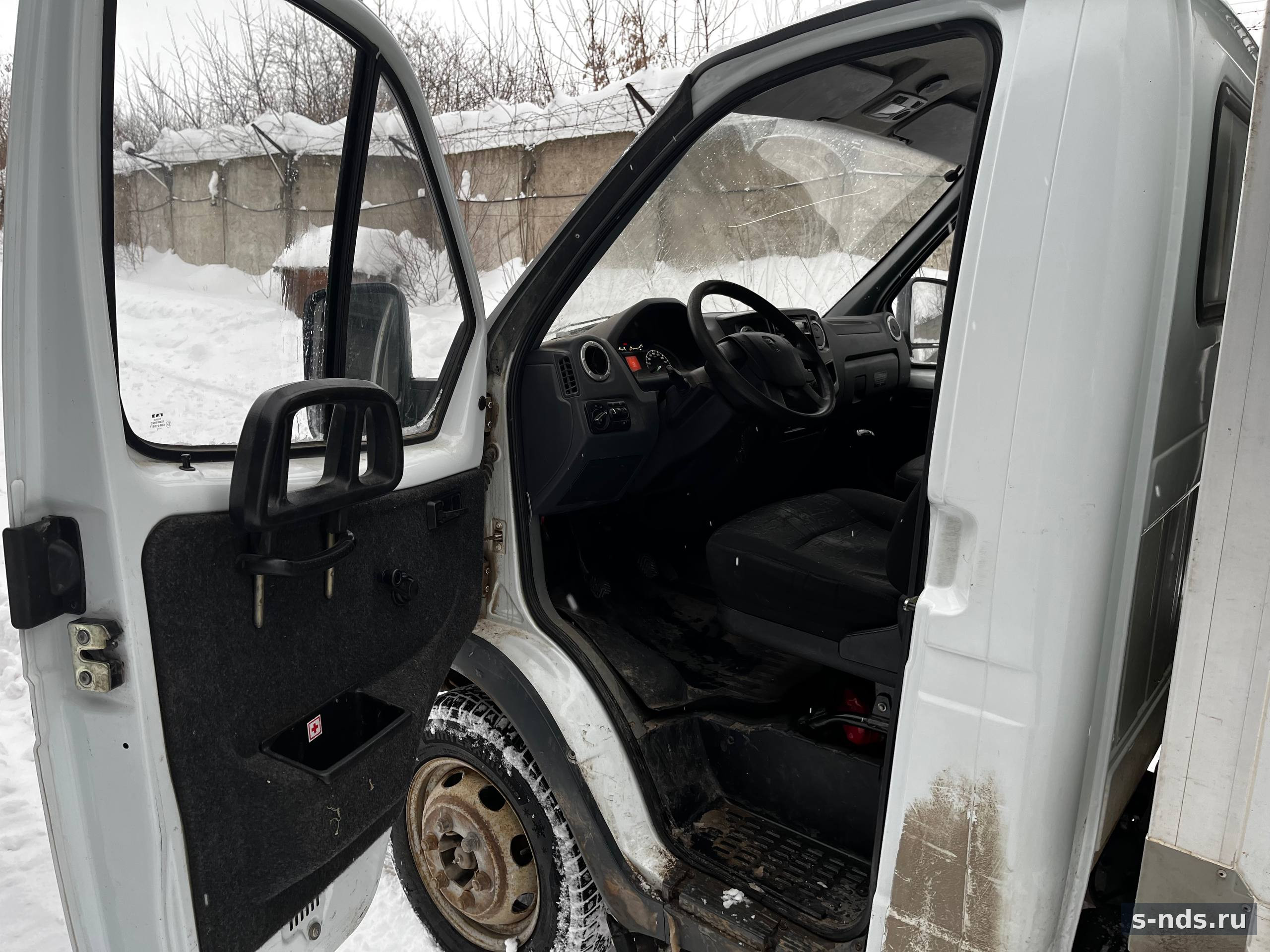 Изотермический-сендвич фургон на базе ГАЗ-33025