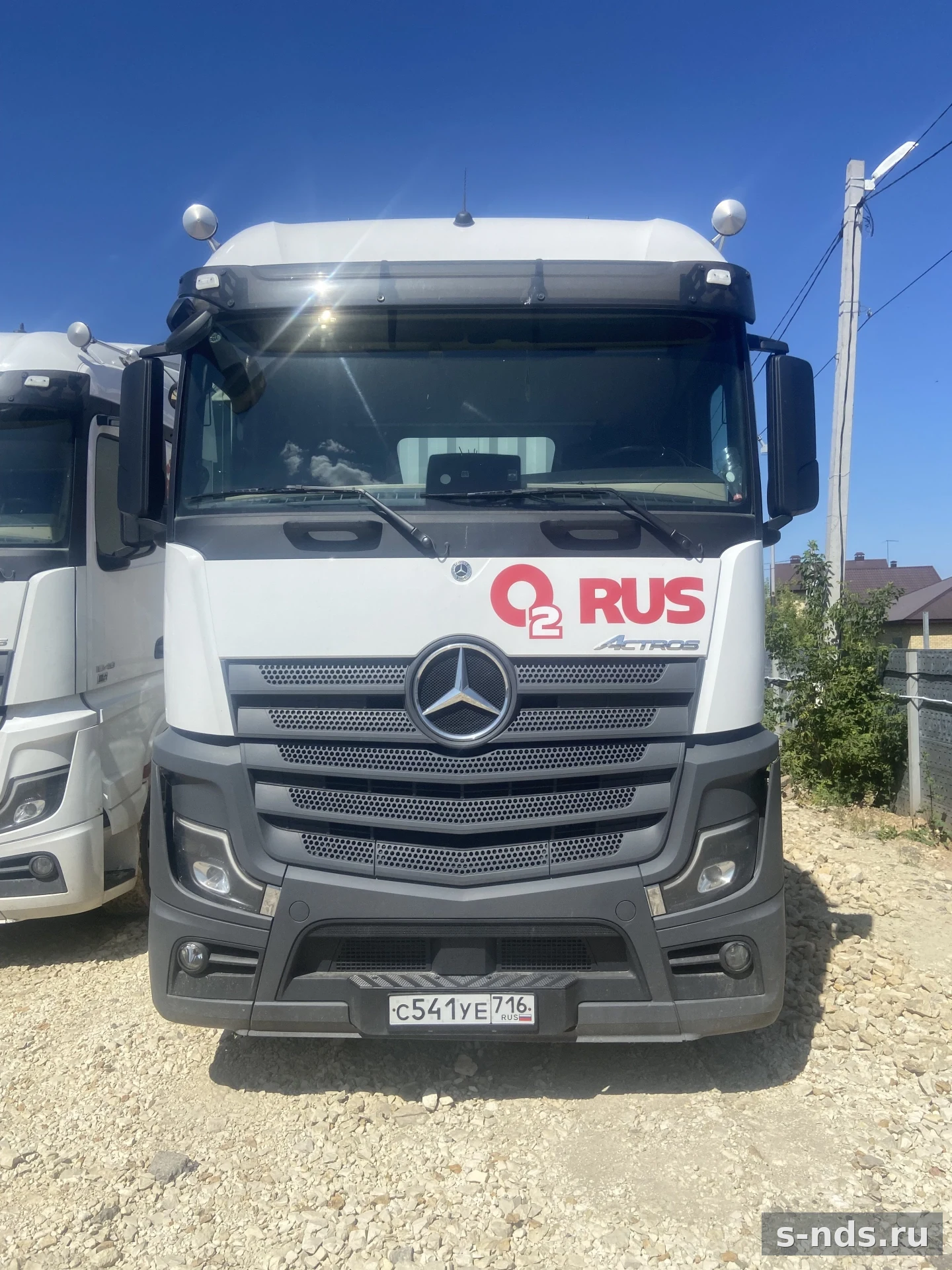 MERCEDES-BENZ