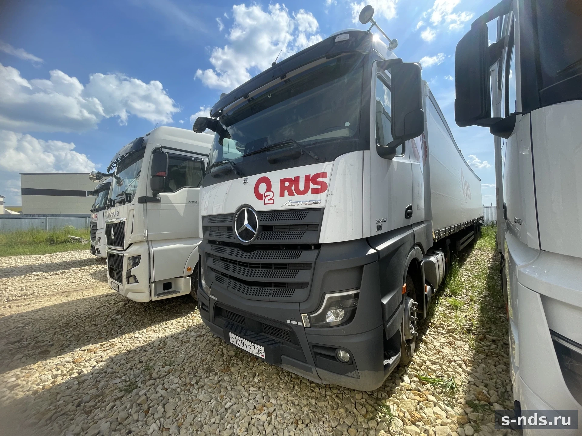 MERCEDES-BENZ