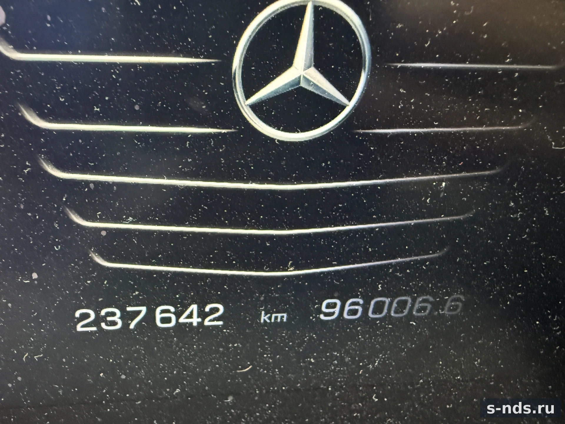 MERCEDES-BENZ