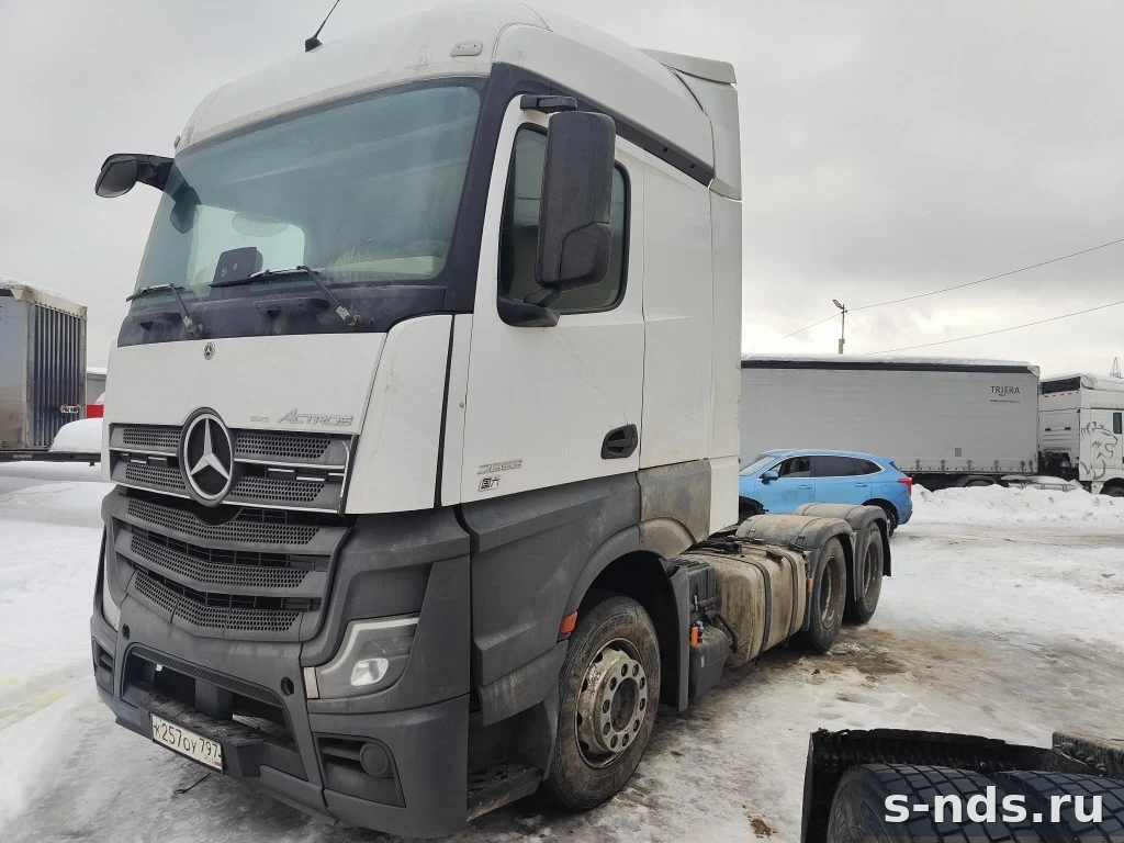 MERCEDES-BENZ