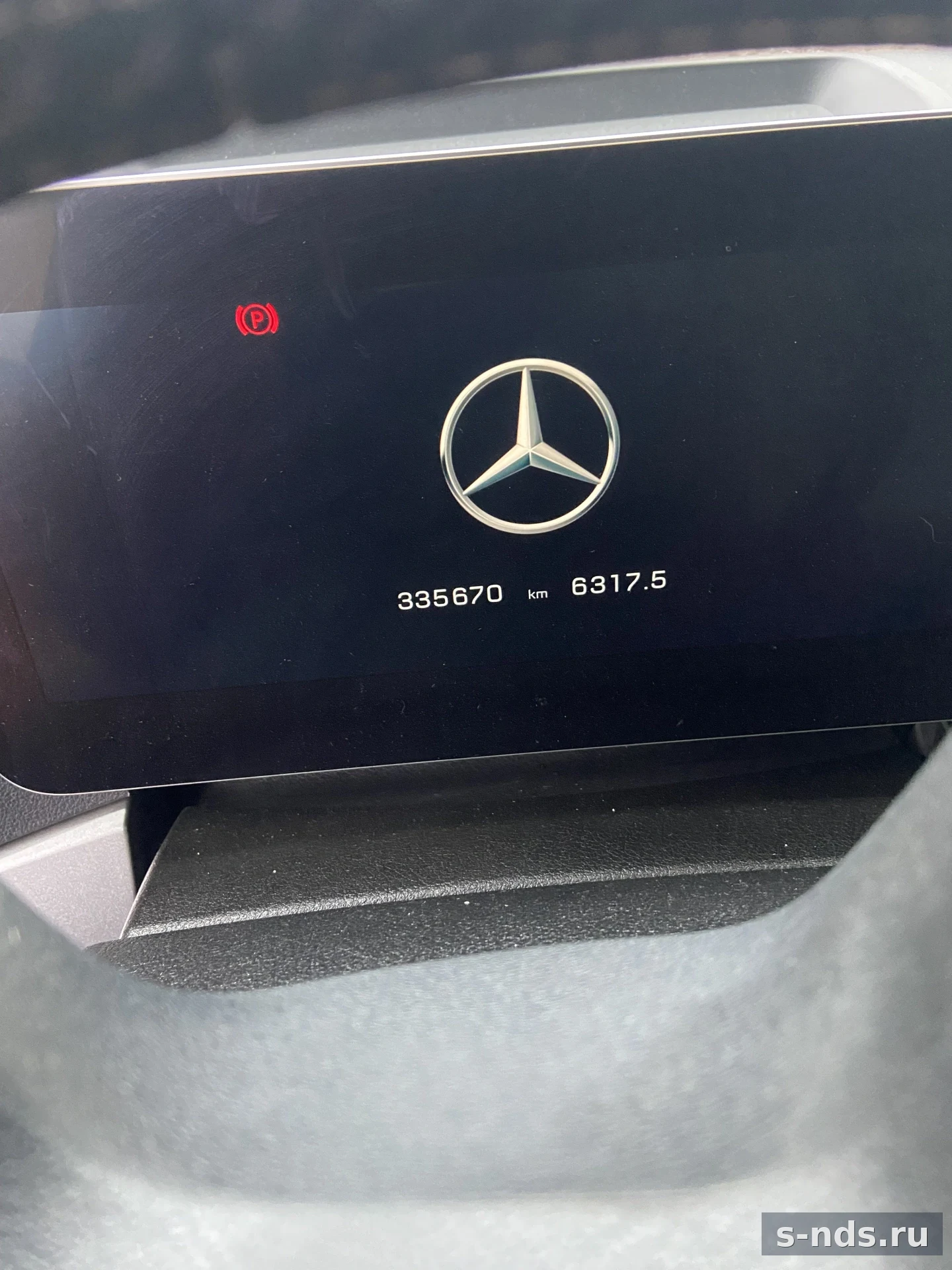 MERCEDES-BENZ