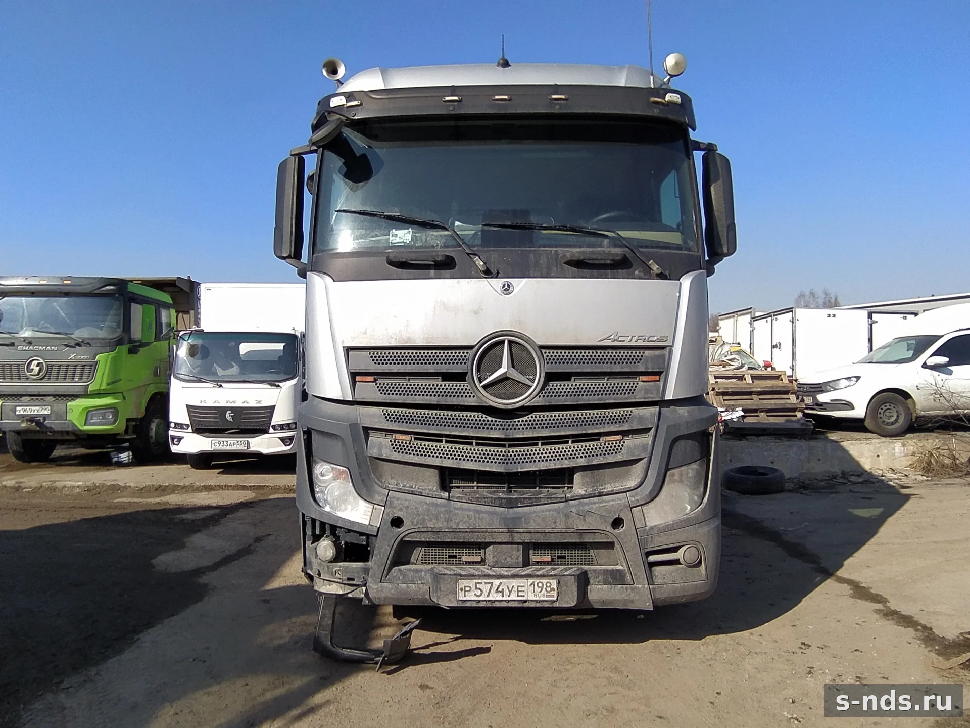 MERCEDES-BENZ