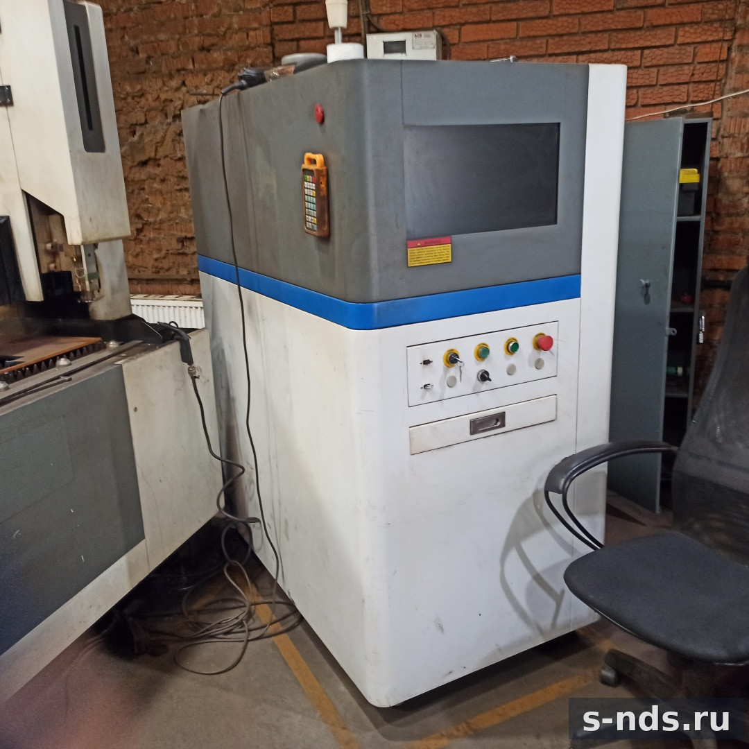 Станок оптоволоконной лазерной резки FL-L1530FR