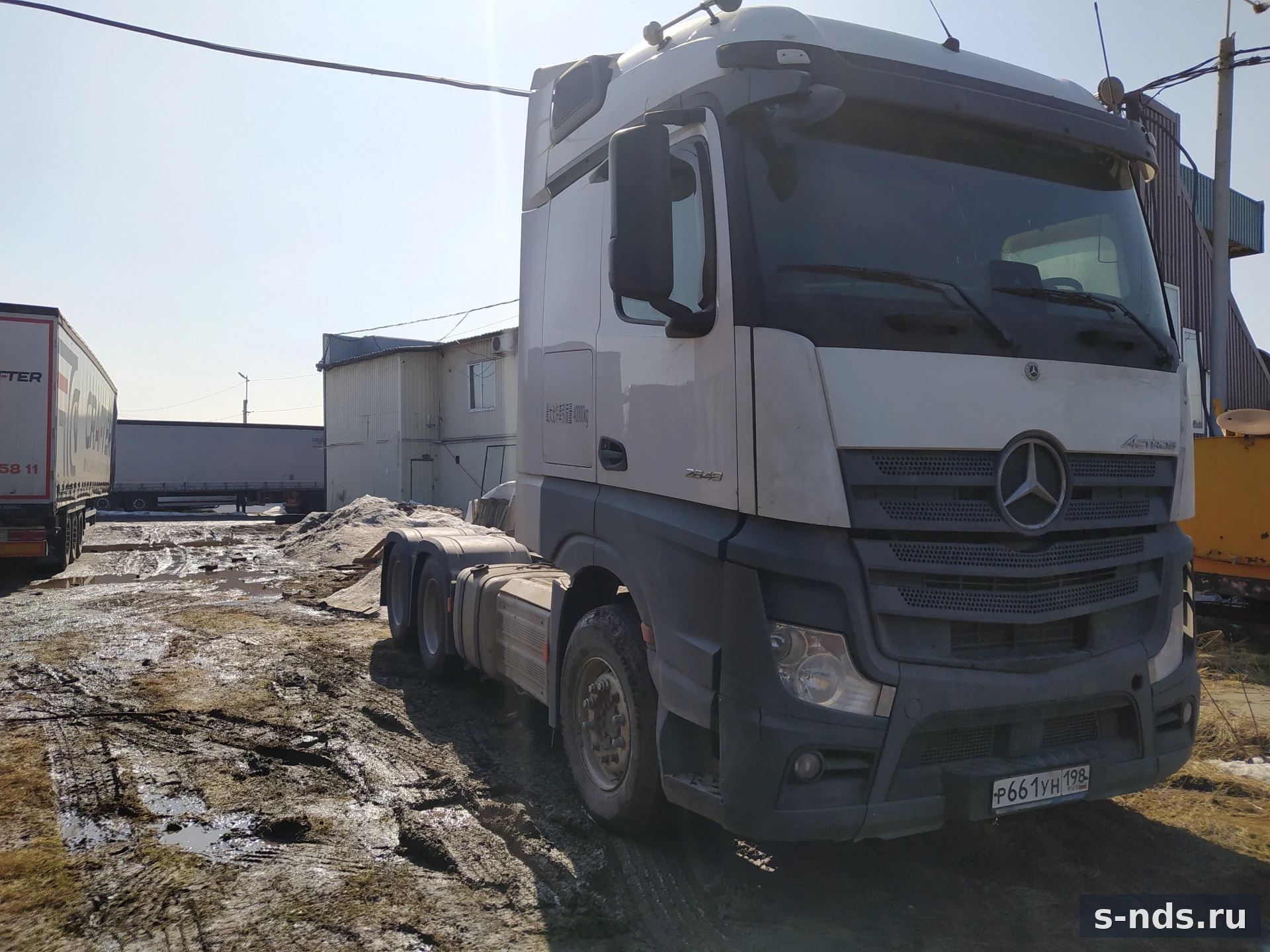 MERCEDES-BENZ