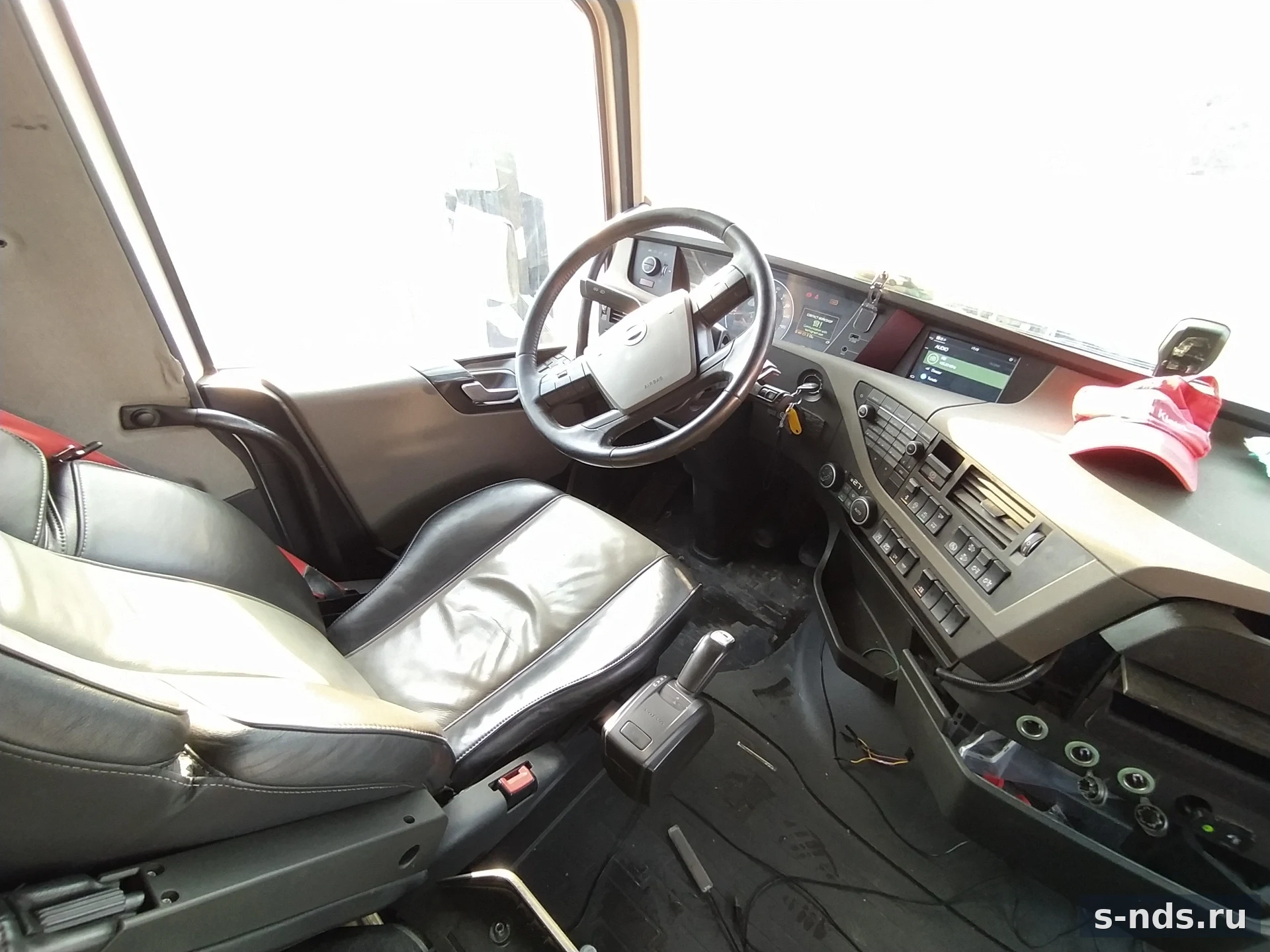 VOLVO