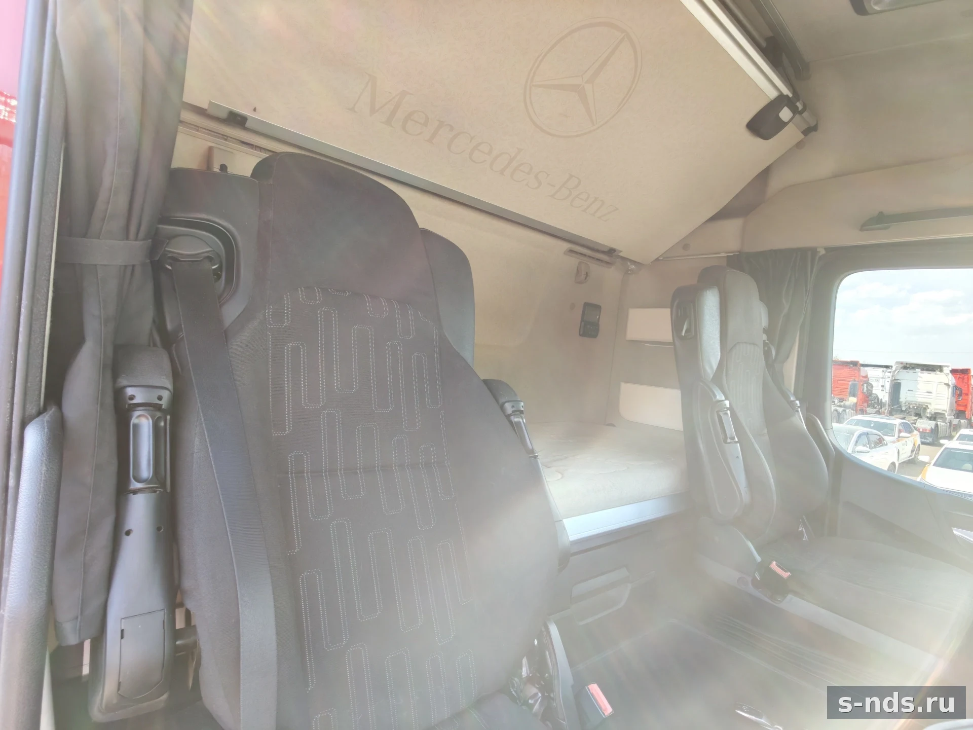 MERCEDES-BENZ