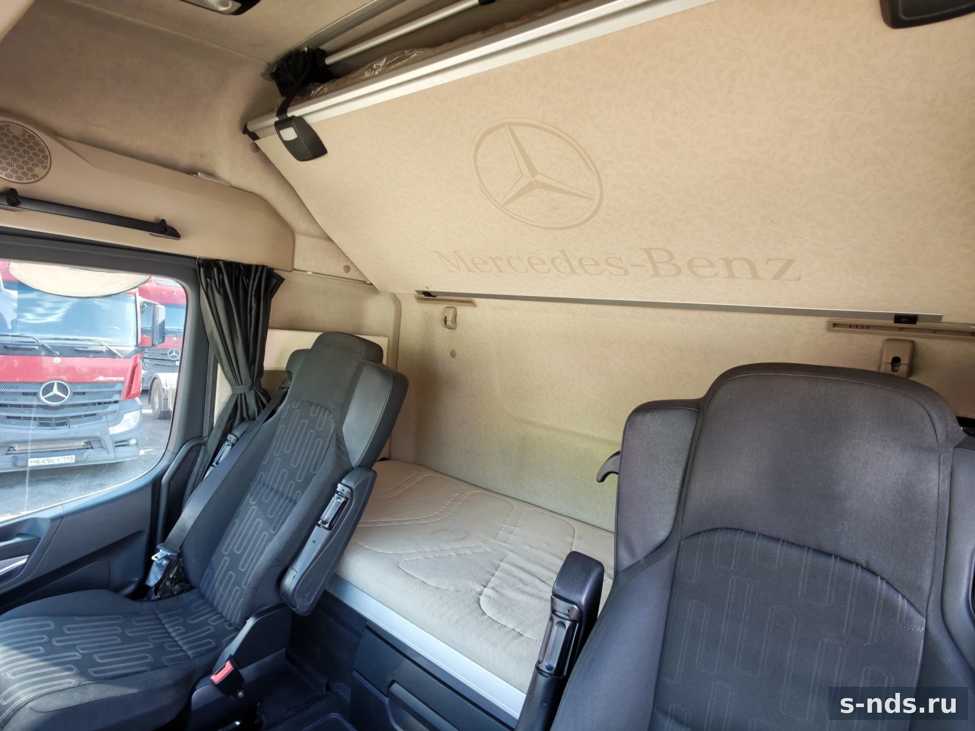 MERCEDES-BENZ