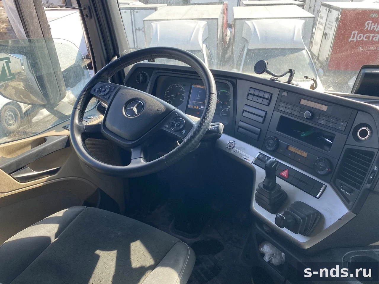 MERCEDES-BENZ
