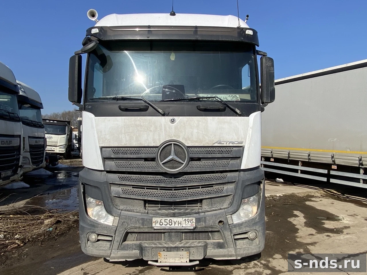 MERCEDES-BENZ
