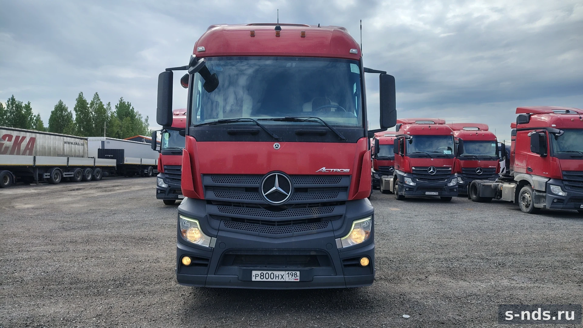 MERCEDES-BENZ
