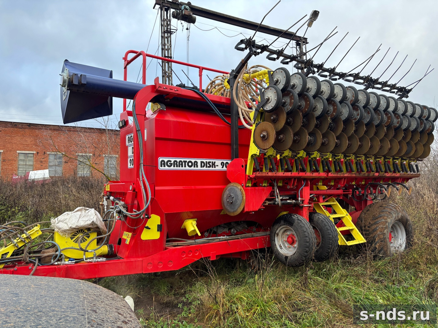 Дисковый посевной комплекс "Agrator Disk - 9000"