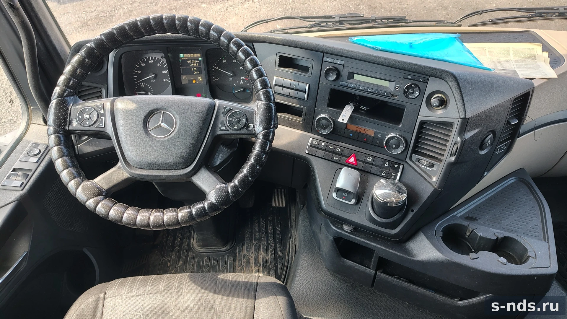 MERCEDES-BENZ