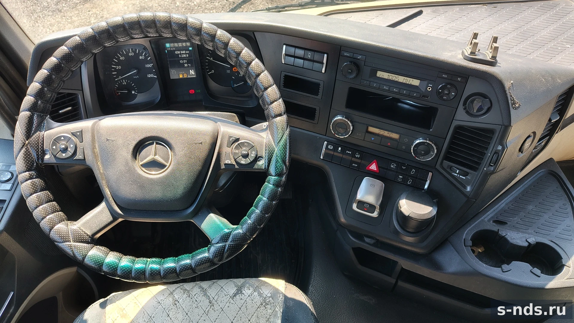 MERCEDES-BENZ