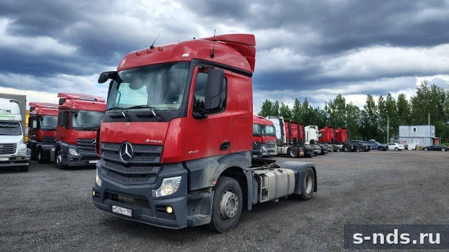 MERCEDES-BENZ