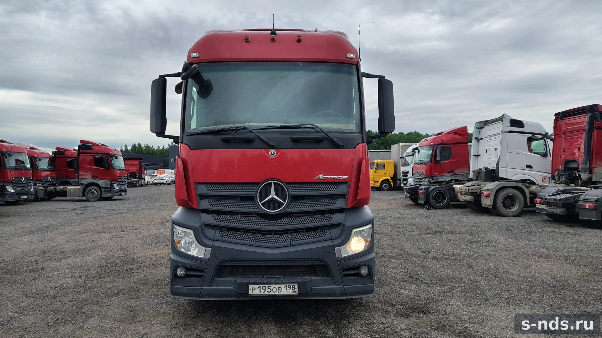 MERCEDES-BENZ