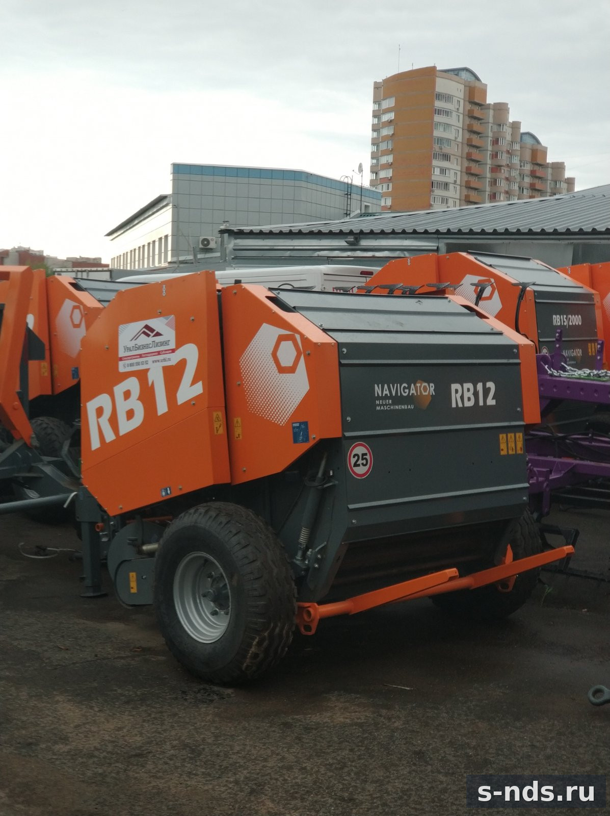 Пресс-подборщик RB12