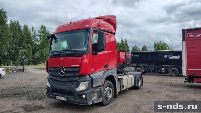 MERCEDES-BENZ