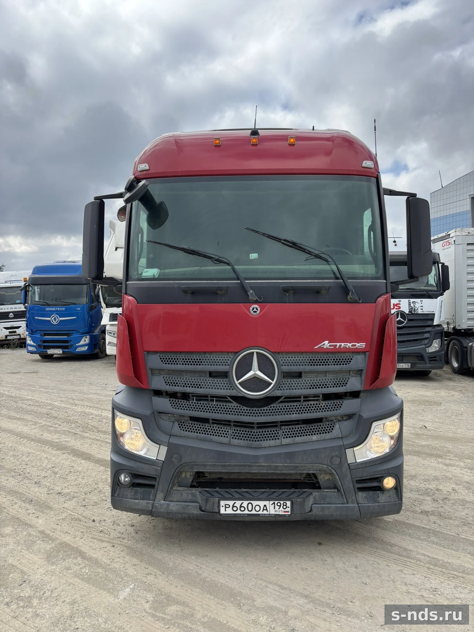 MERCEDES-BENZ