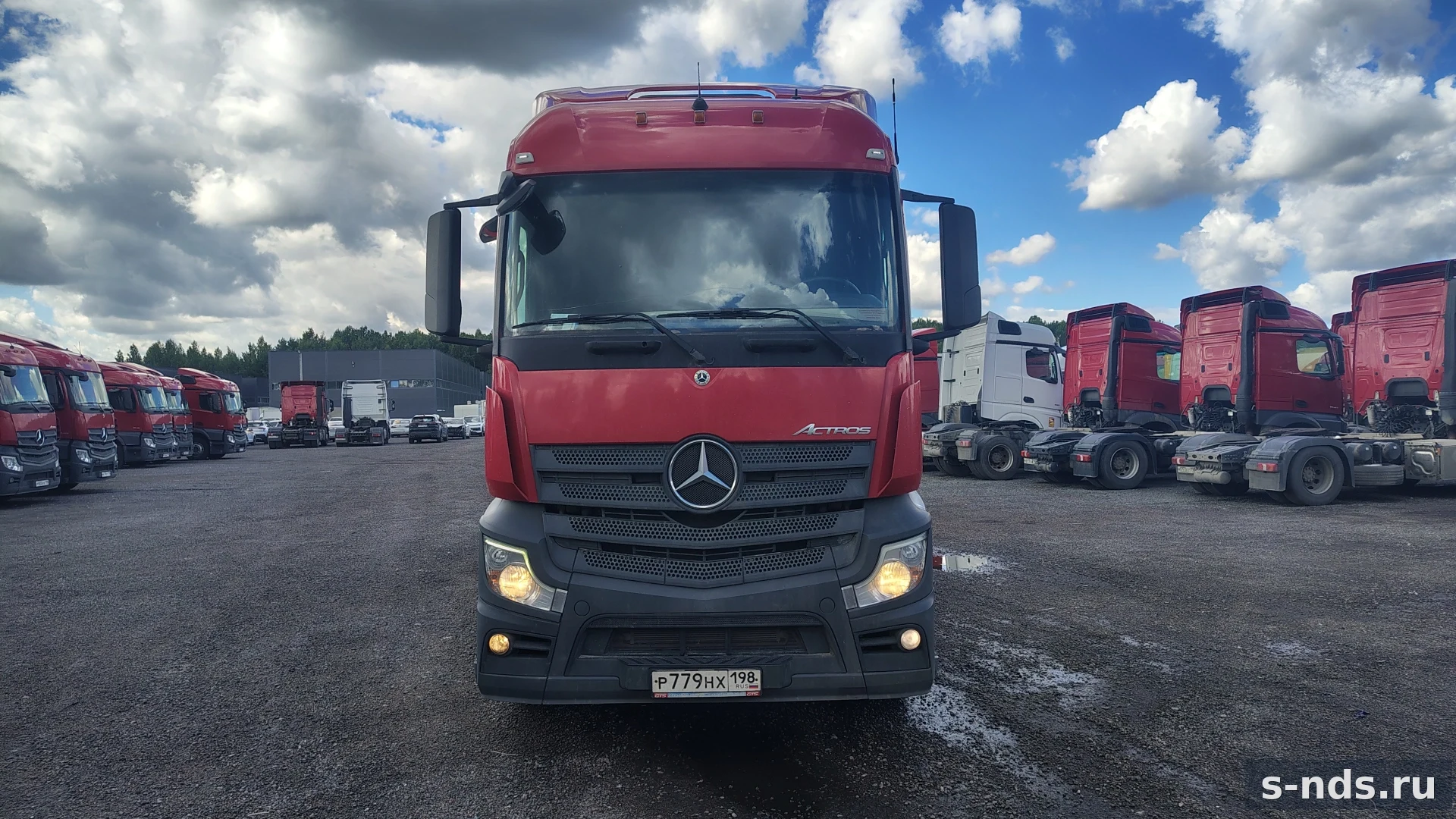 MERCEDES-BENZ