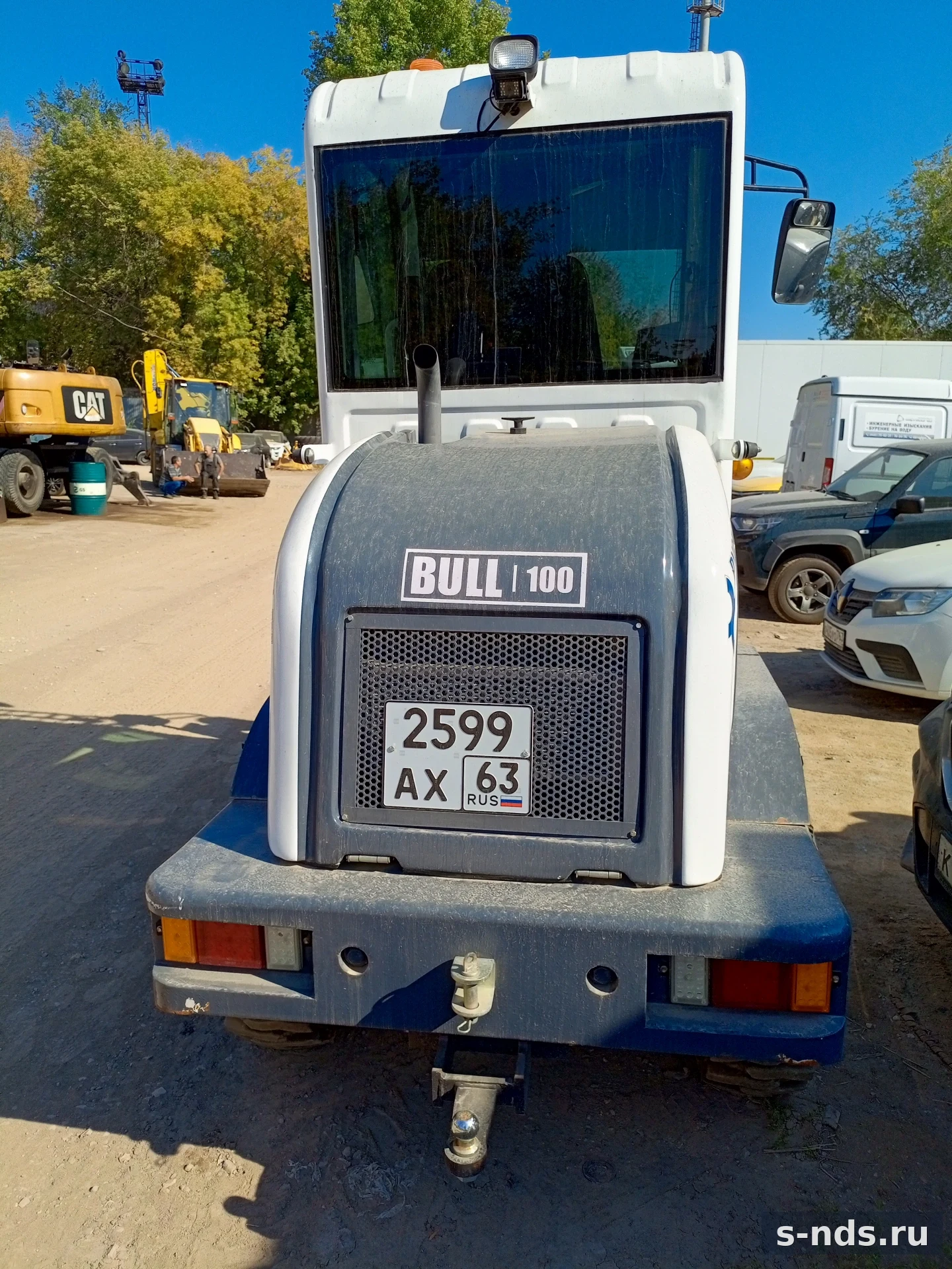 Фронтальный погрузчик