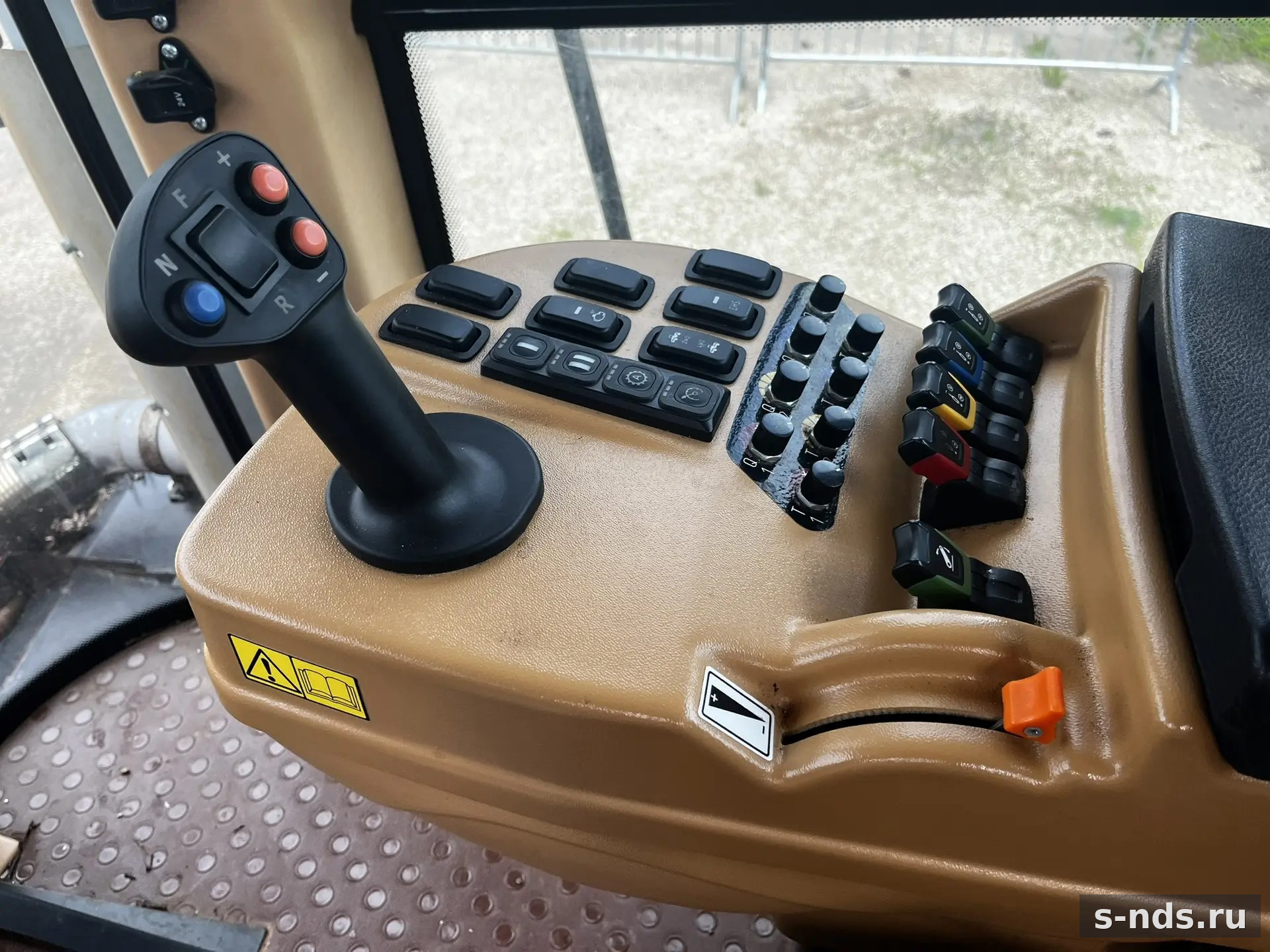 Трактор Кировец К-525 Премиум