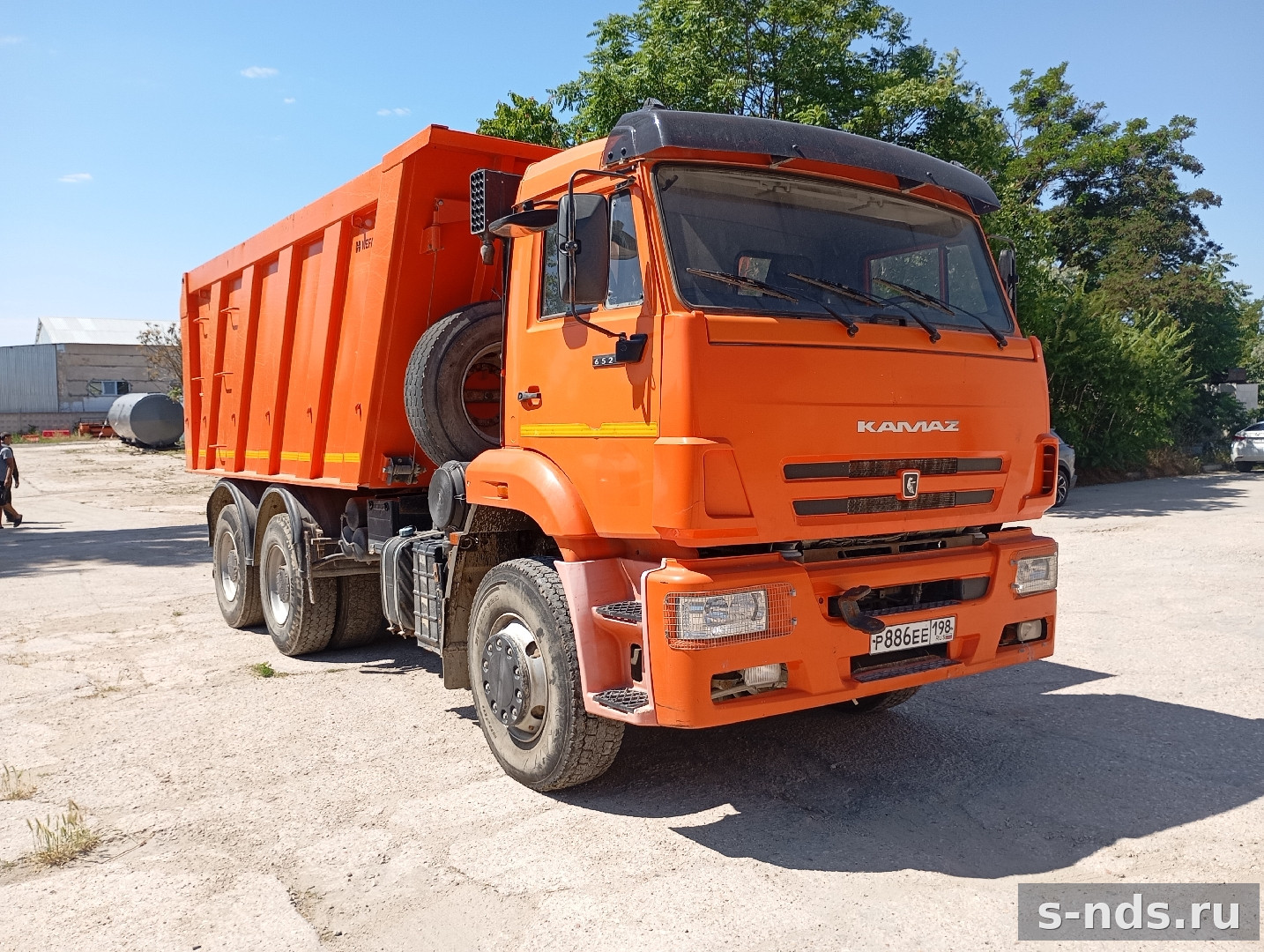 Самосвал КАМАЗ 6520-53
