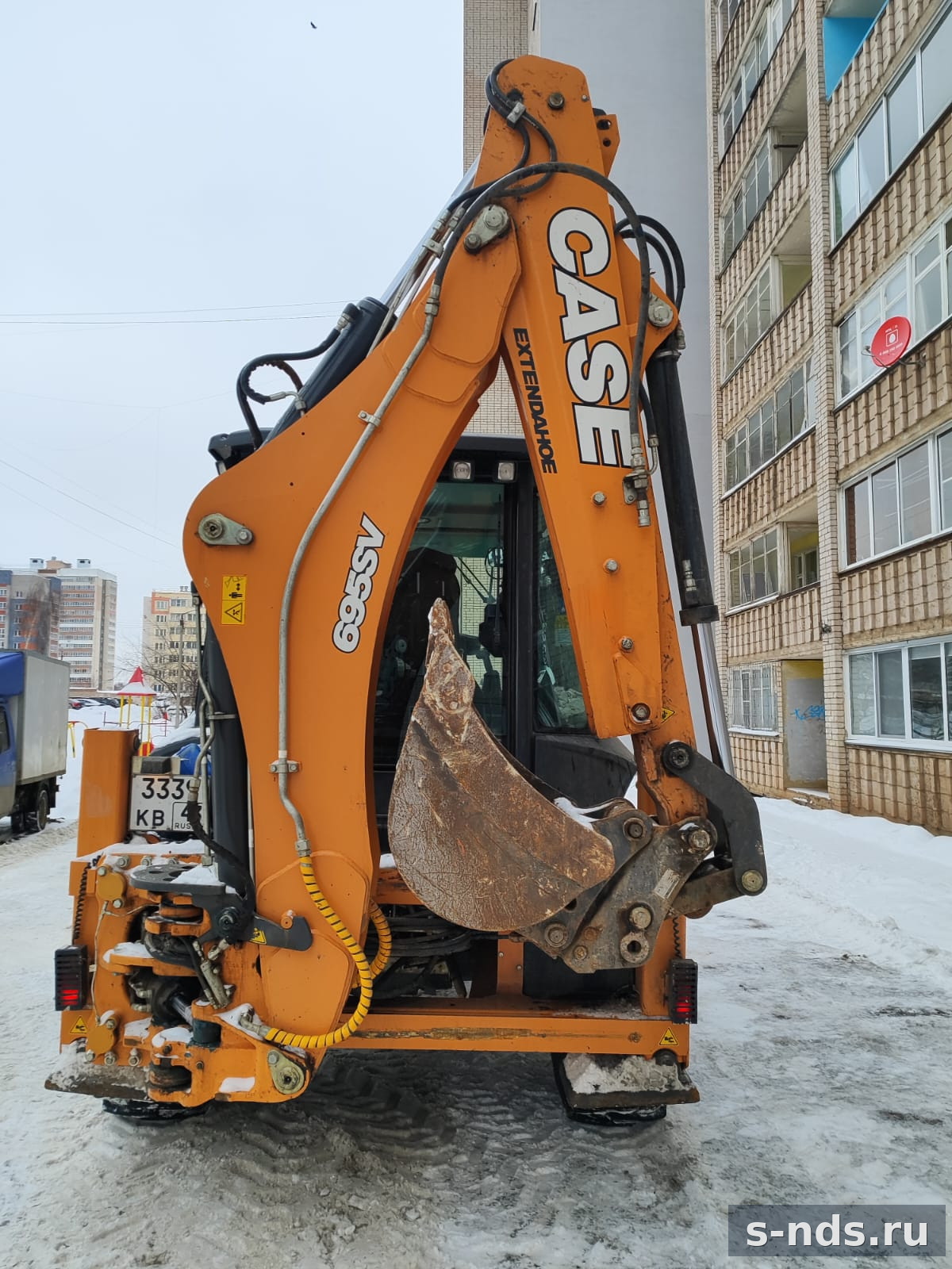 Экскаватор-погрузчик CASE 695SV