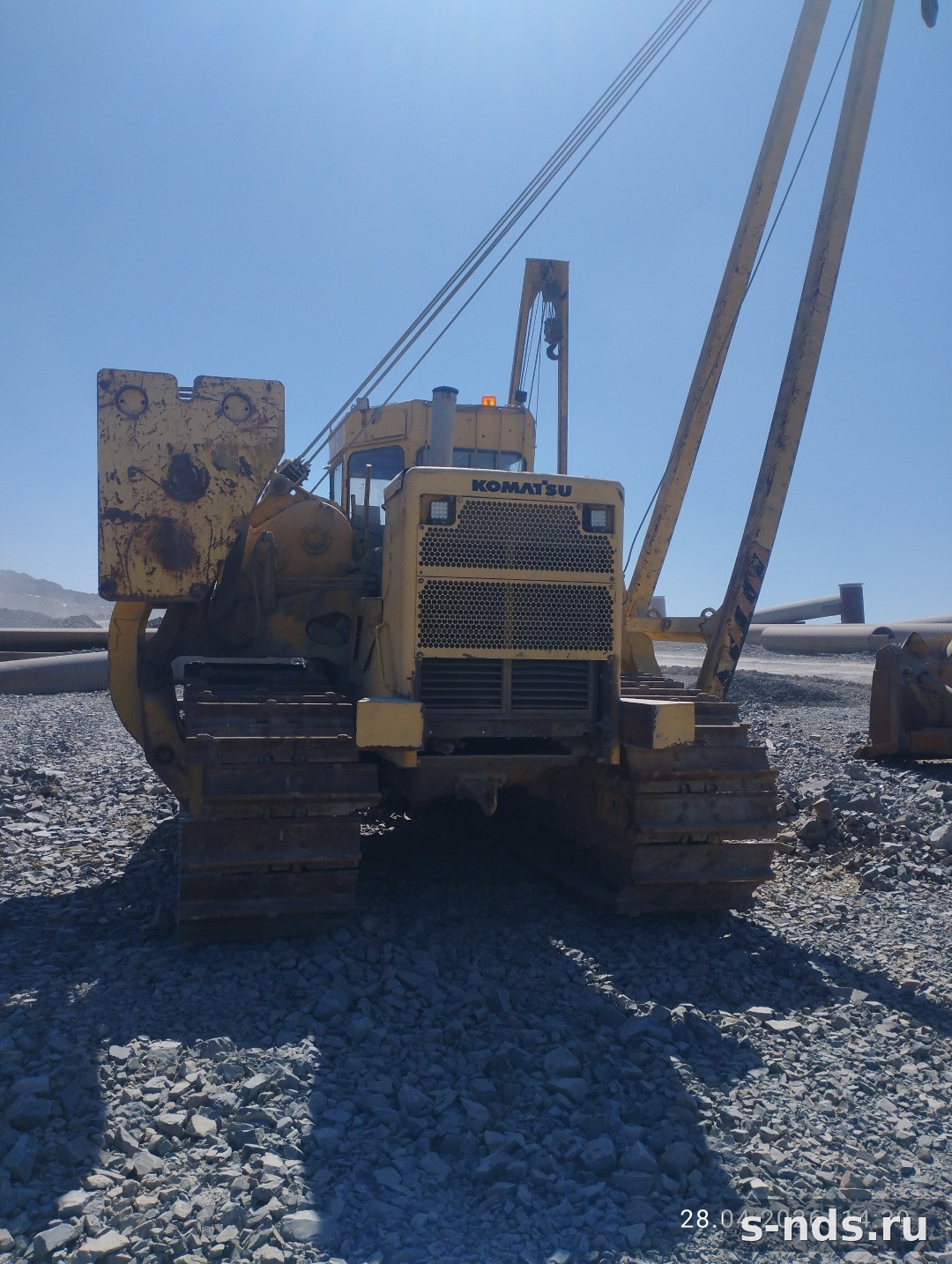 Трубоукладчик Komatsu D355C