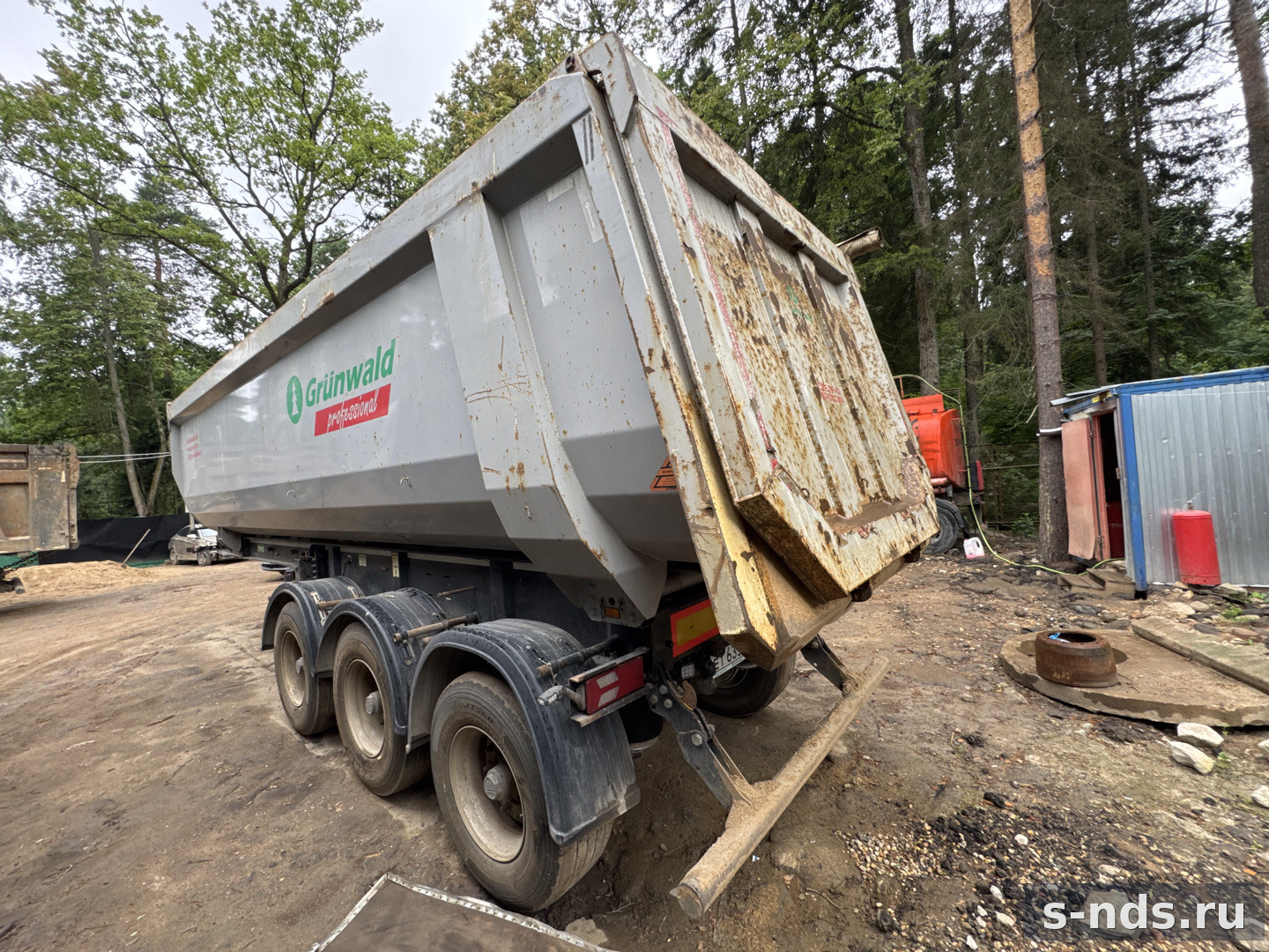 Полуприцеп-самосвал GRUNWALD 9453-0000010-50